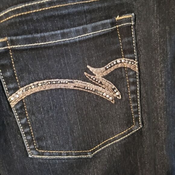 "Gloria Vanderbilt " Woman's "Amanda " dark wash jeans Size: 32 Pre-owned - Picture 4 of 7